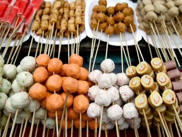 Alt: Ẩm thực đường phố đa dạng và hấp dẫn tại Kuala Lumpur, Malaysia