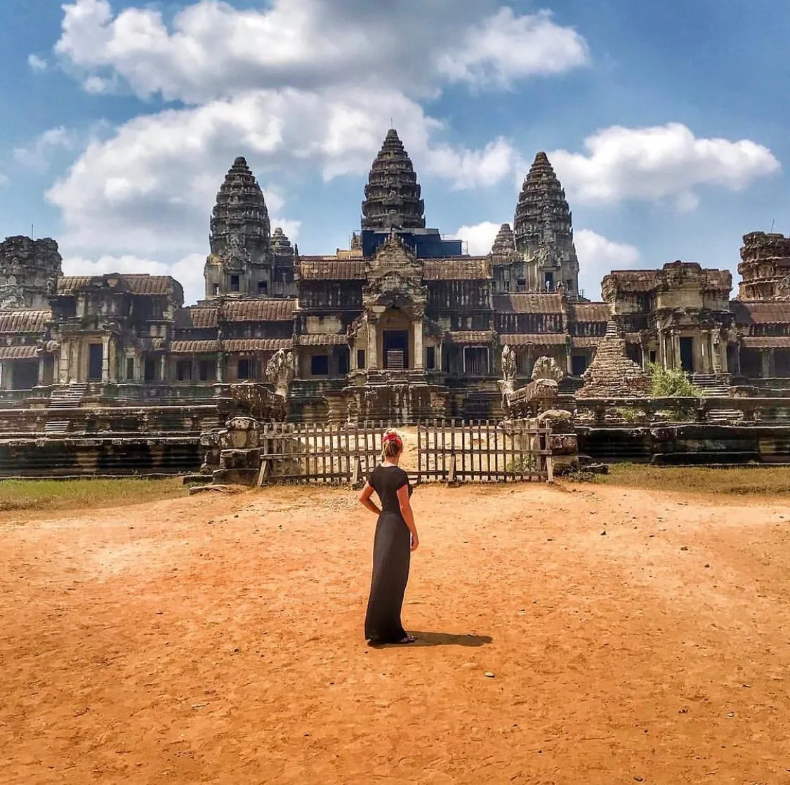 Alt: Angkor Wat lúc bình minh, Campuchia