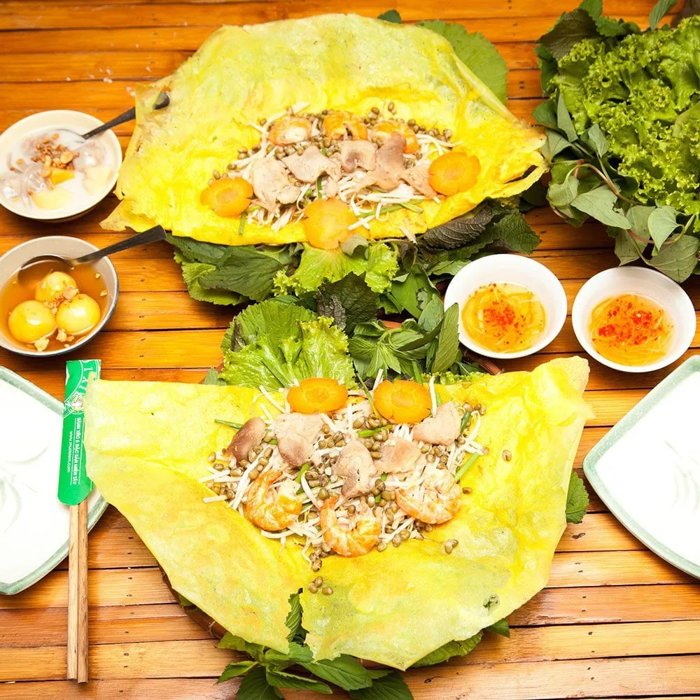 Alt: Bánh xèo miền Tây vàng ươm, giòn rụm