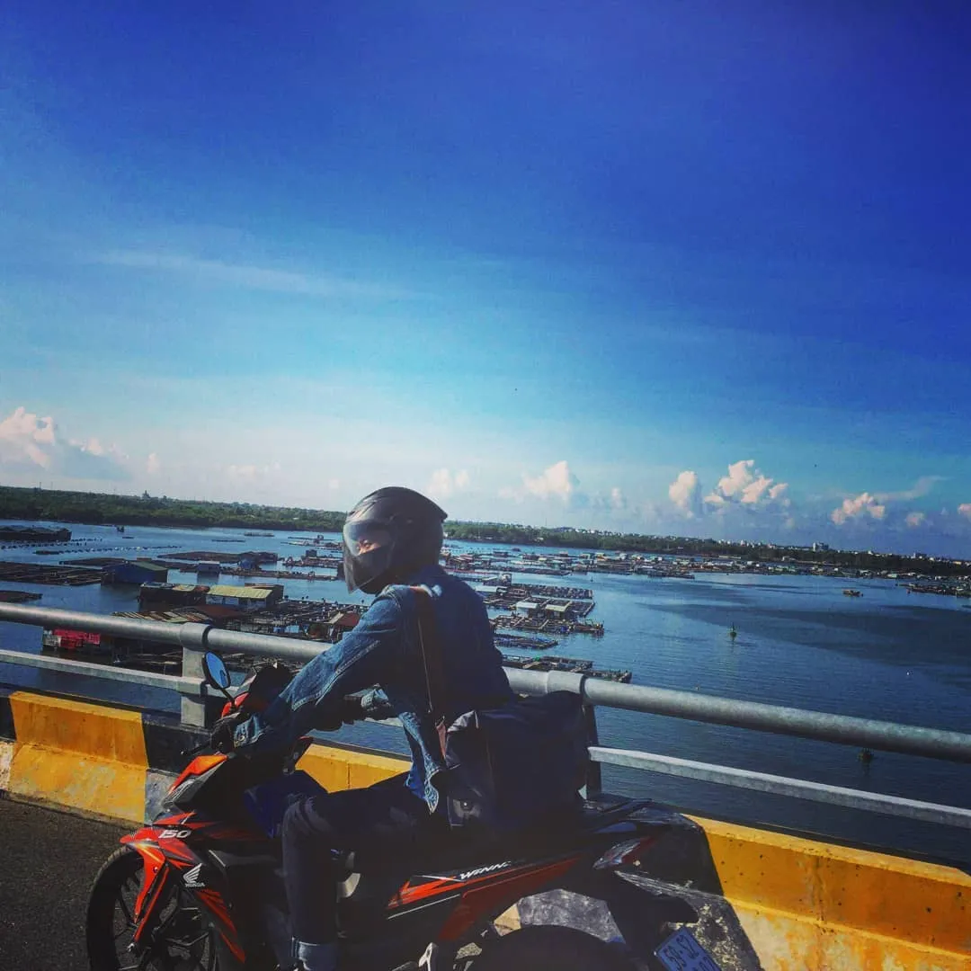 Alt: Cảnh biển trên đảo Long Sơn