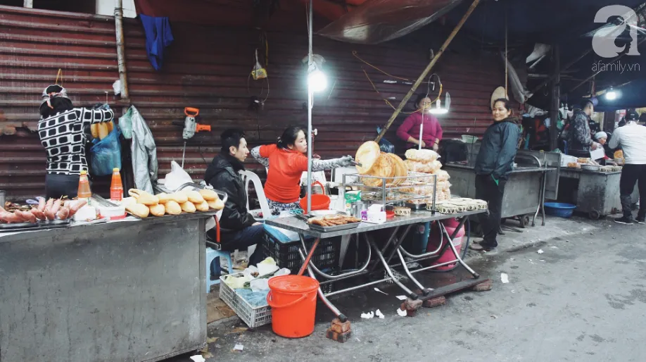 alt: Chiên bánh xèo Hải Phòng