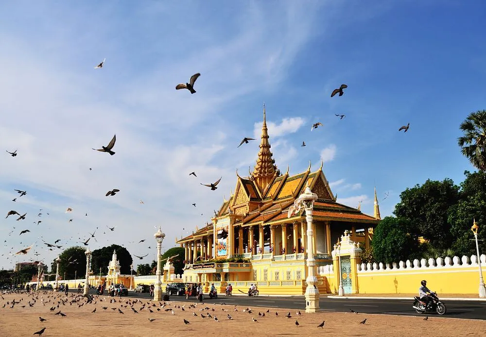 Alt: Hoàng cung Campuchia, Phnom Penh