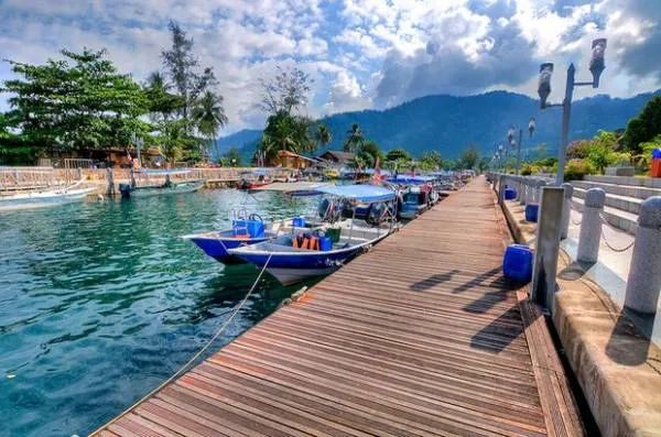 alt: Khung cảnh tuyệt đẹp trên đảo Tioman, Malaysia