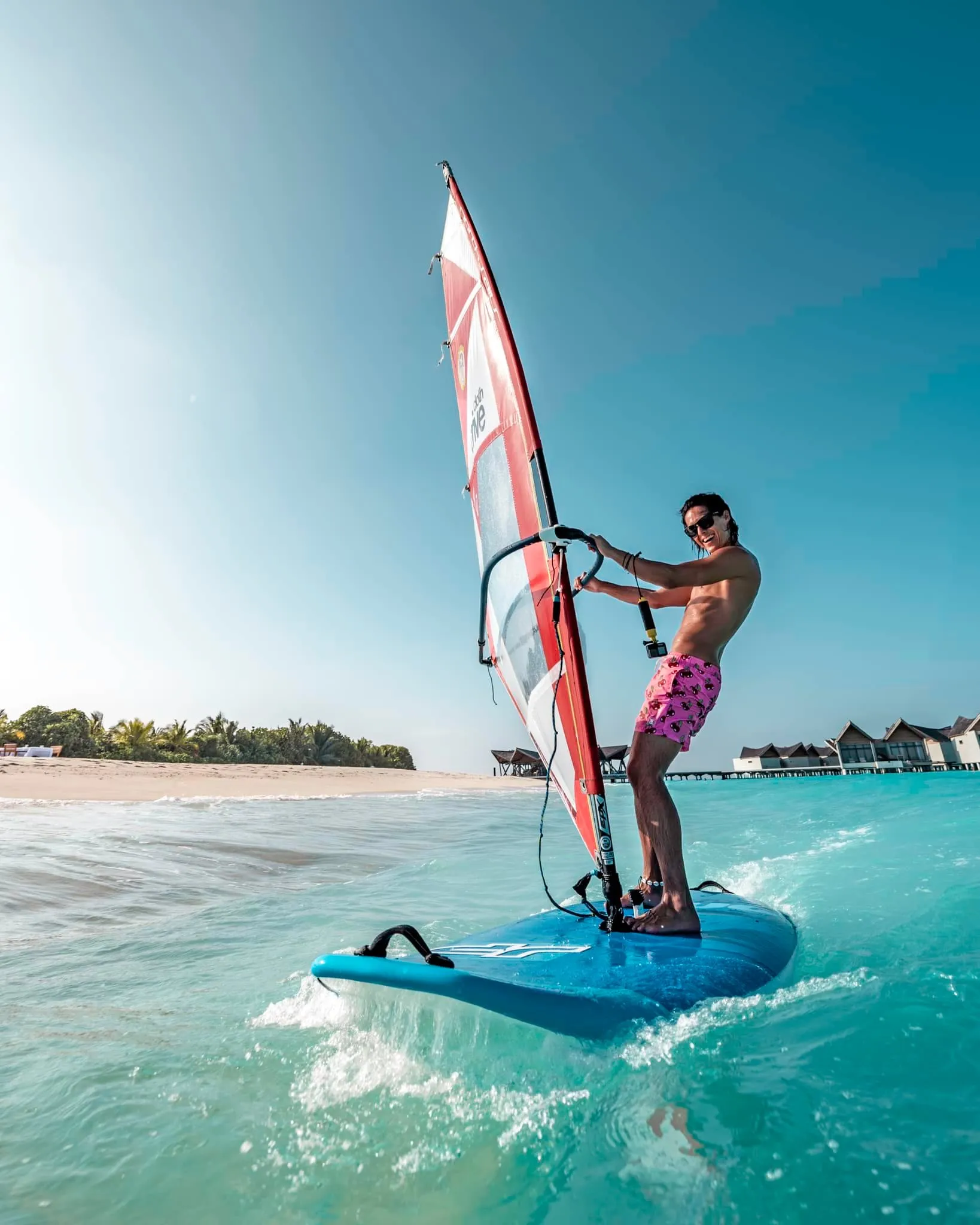 alt Lặn biển ngắm san hô tại Movenpick Kuredhivaru Maldives