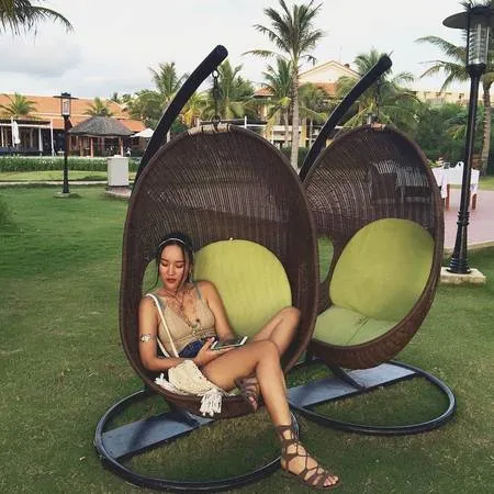 alt text: Bãi biển tại Famiana Resort Phú Quốc