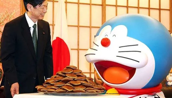 alt text: Bánh Dorayaki Nhật Bản với nhân đậu đỏ ngọt ngào