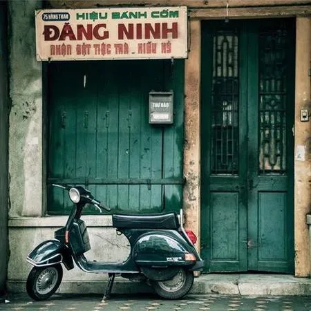 alt text: Bát phở nóng hổi nghi ngút khói