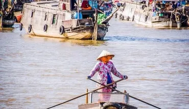alt text: Chợ nổi miền Tây