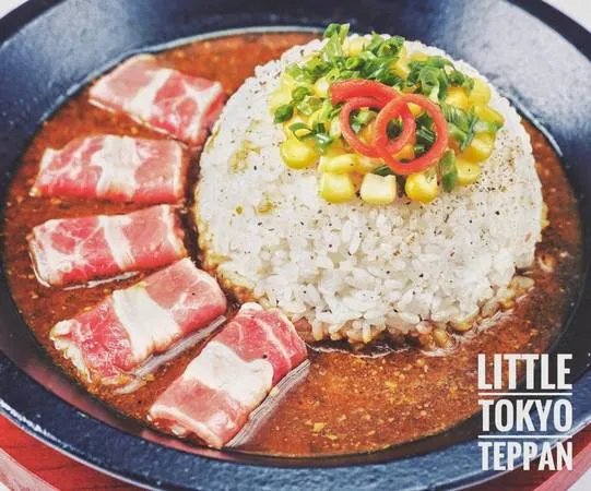 alt text:  Cơm chiên tại Little Tokyo