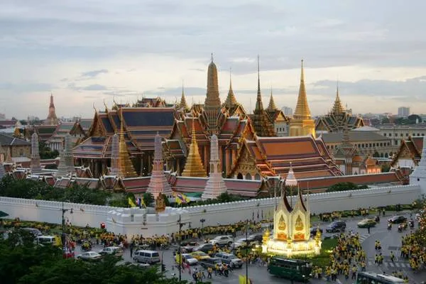 alt text: Cung điện Hoàng gia Grand Palace nguy nga, tráng lệ tại Bangkok - điểm đến không thể bỏ qua. Ảnh: atravelmate.com