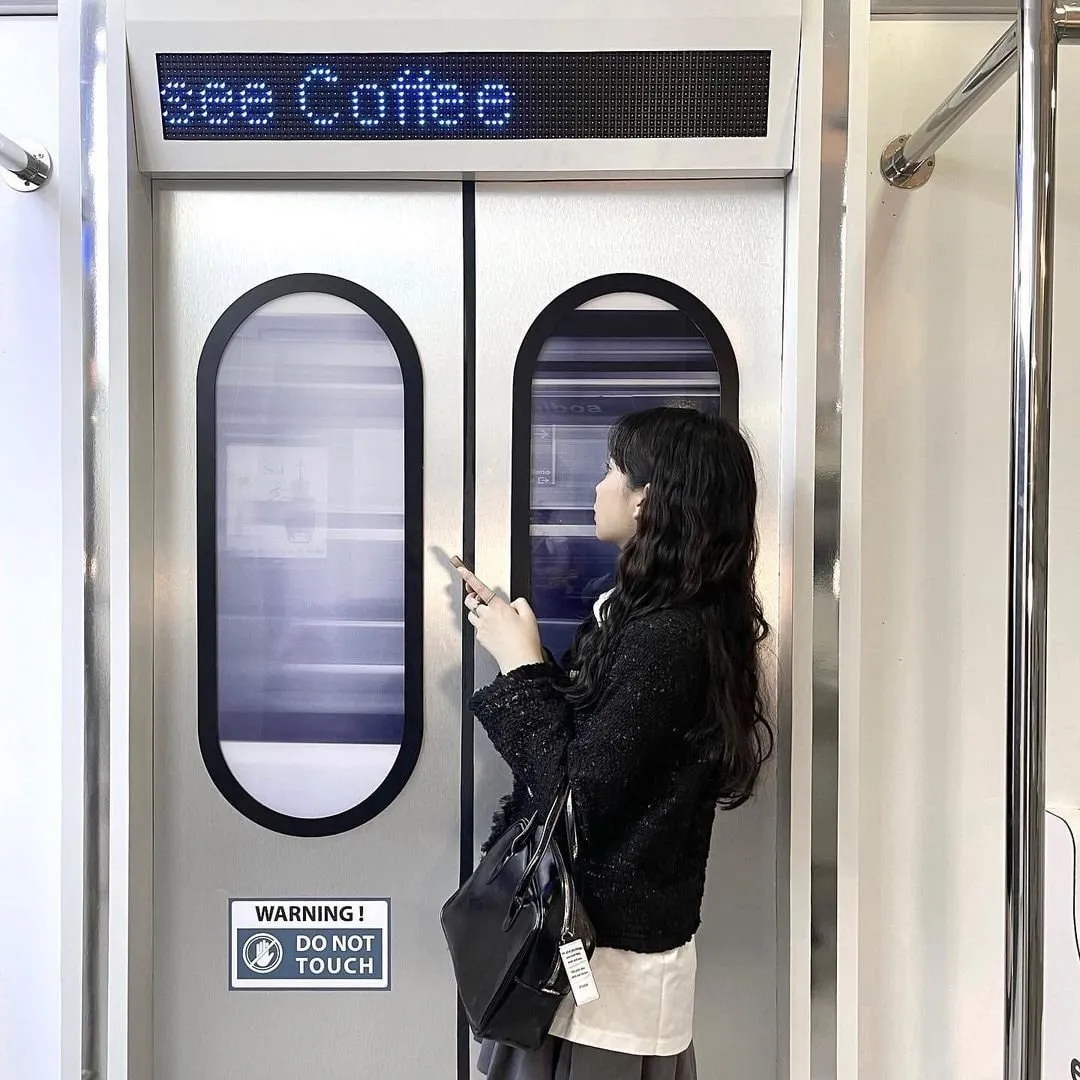 alt text: Góc check-in sống ảo tại quán cà phê Tosee