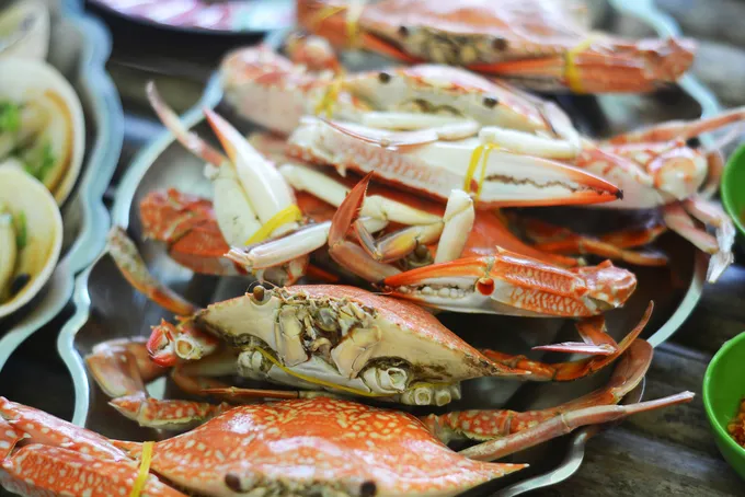 alt text: Hải sản tươi ngon tại Phú Quốc