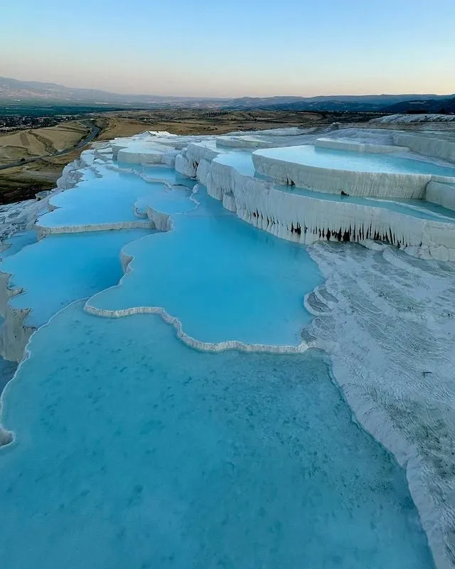 Alt text: Hình ảnh Pamukkale ở Thổ Nhĩ Kỳ