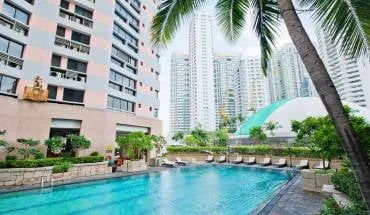 alt text: Khách sạn President Park Bangkok với kiến trúc hiện đại