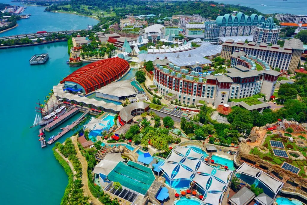 Alt text: Toàn cảnh đảo Sentosa nhìn từ trên cao