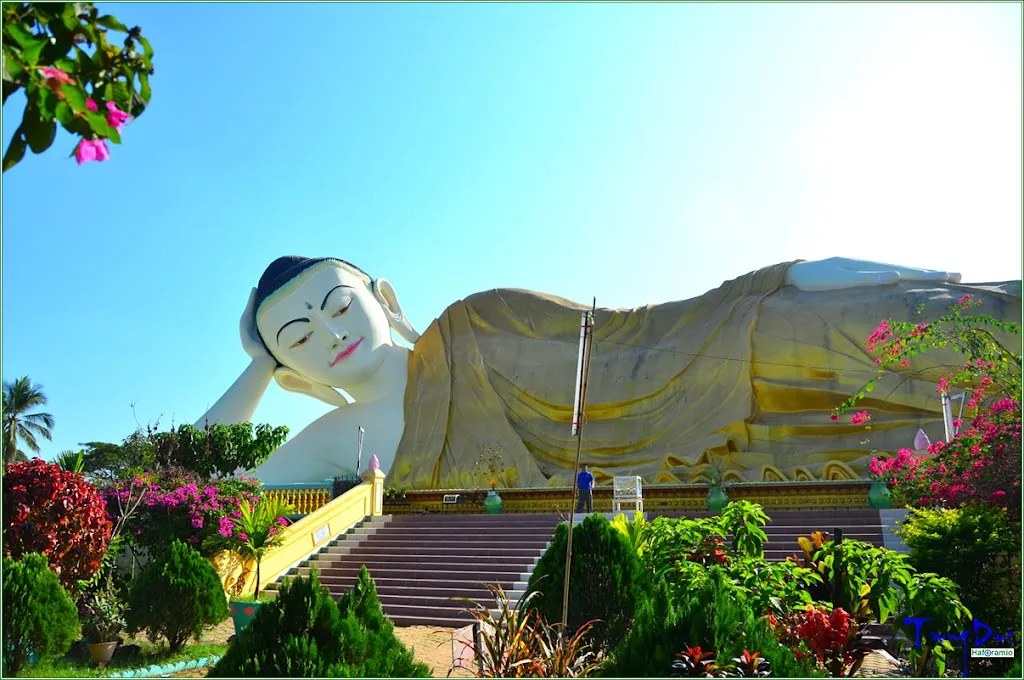 Alt text: Tượng Phật nằm Shwethalyaung với những chi tiết tinh xảo