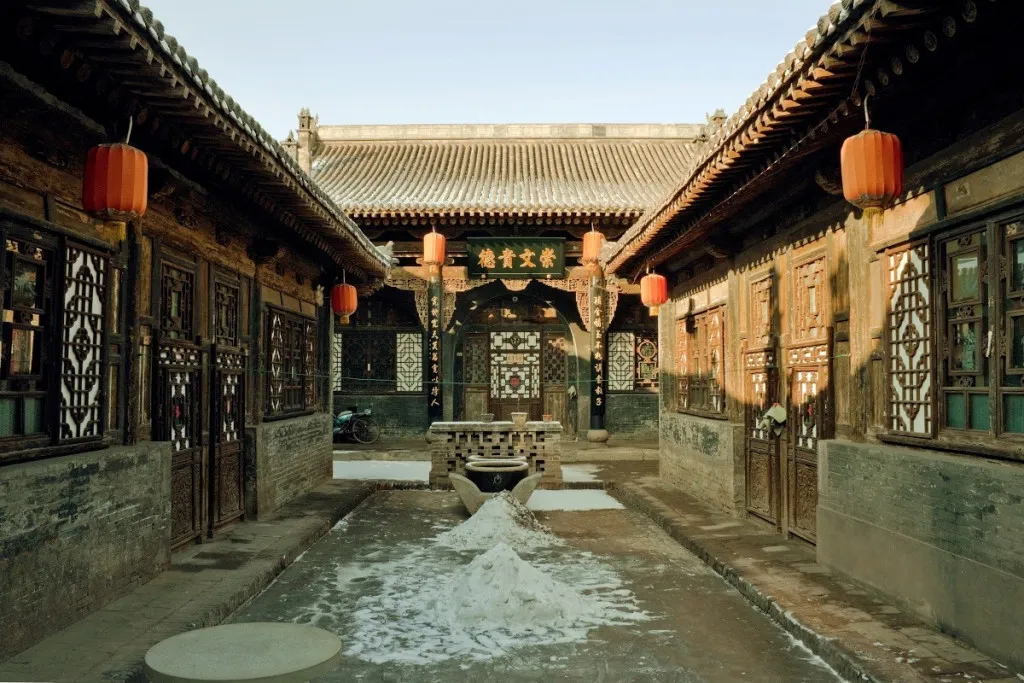 alt text: Tường thành Bình Dao được xây dựng kiên cố