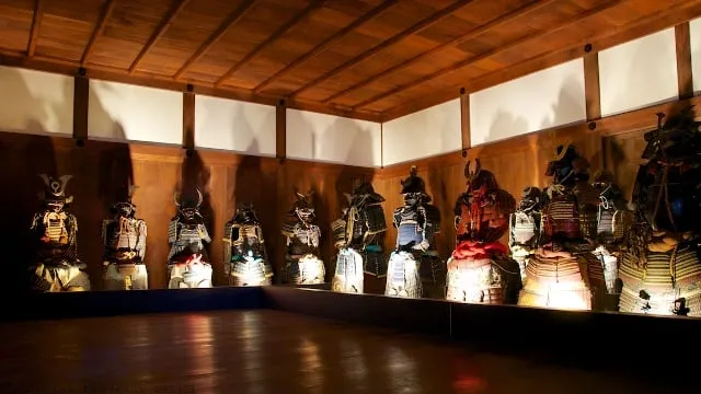 Áo giáp Samurai trưng bày tại Lâu đài Himeji.