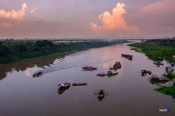 Bãi giữa sông Hồng nhìn từ cầu Long Biên