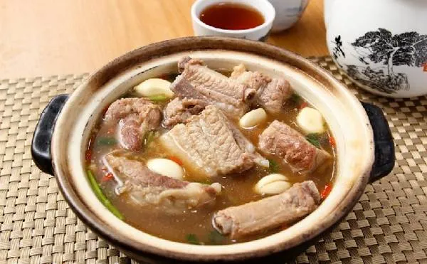 Bak Kut Teh - món súp sườn heo bổ dưỡng. Ảnh: Gokl.my