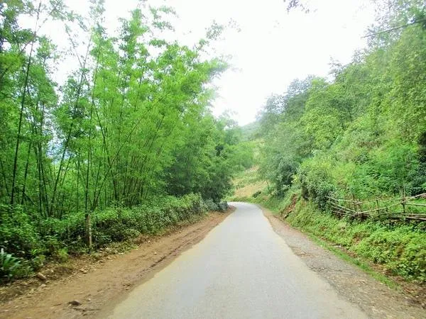 Bản làng Tả Van Sapa với cảnh quan thiên nhiên hùng vĩ
