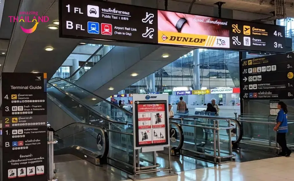 Bảng hướng dẫn tại sân bay Suvarnabhumi.