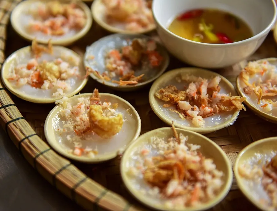Bánh bèo, bánh nậm, bánh lọc - những món bánh Huế đặc sắc. Ảnh: Ryanfoodaholic.
