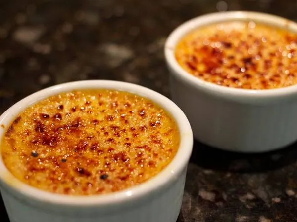 Bánh Crème brûlée của Pháp