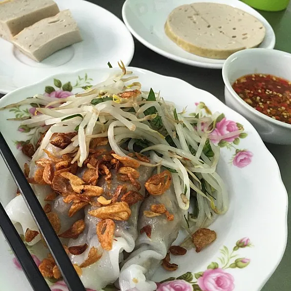 Bánh cuốn Tây Hồ