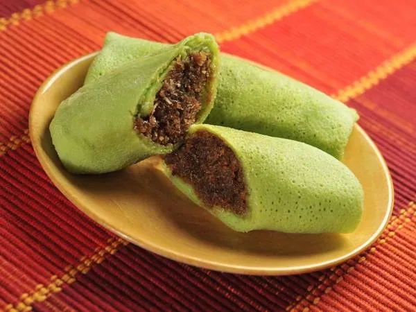 Bánh Dadar Gulung của Indonesia