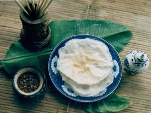 Bánh đập hến xào Hội An