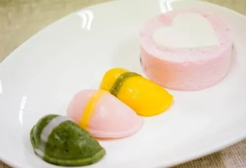 Bánh gạo Tteok với nhiều hình dạng và màu sắc khác nhau