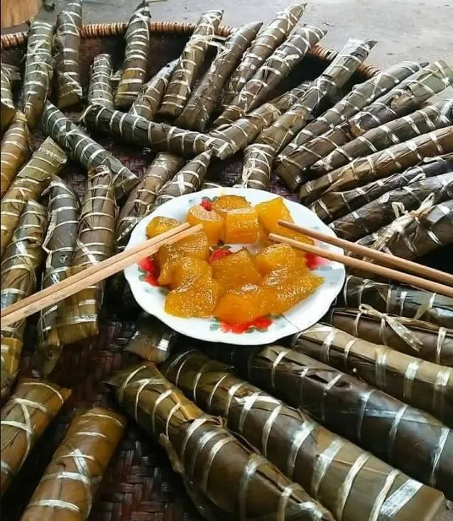 Bánh gio màu vàng đẹp mắt.