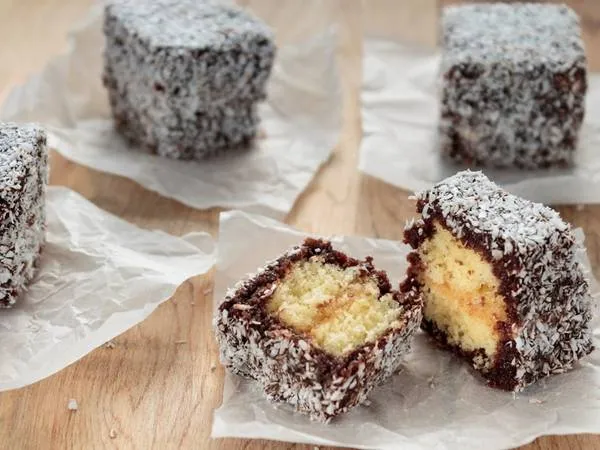 Bánh Lamingtons của Úc