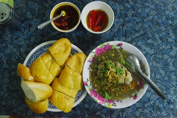 Bánh mì lagu Quy Nhơn