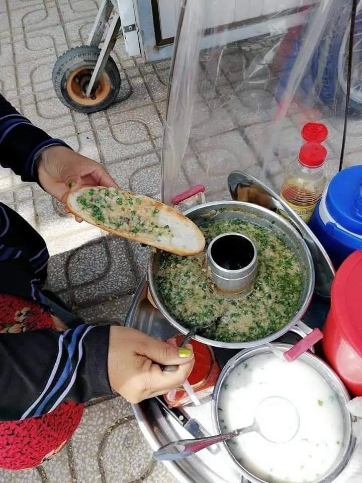 Bánh mì mỡ hành Tân Châu