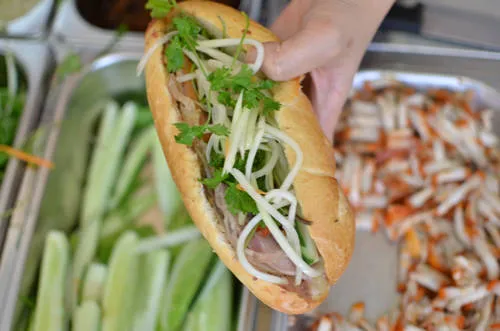 Bánh mì Nguyễn Du do đầu bếp Minh Nhật chế biến. Ảnh: baonhieu.net