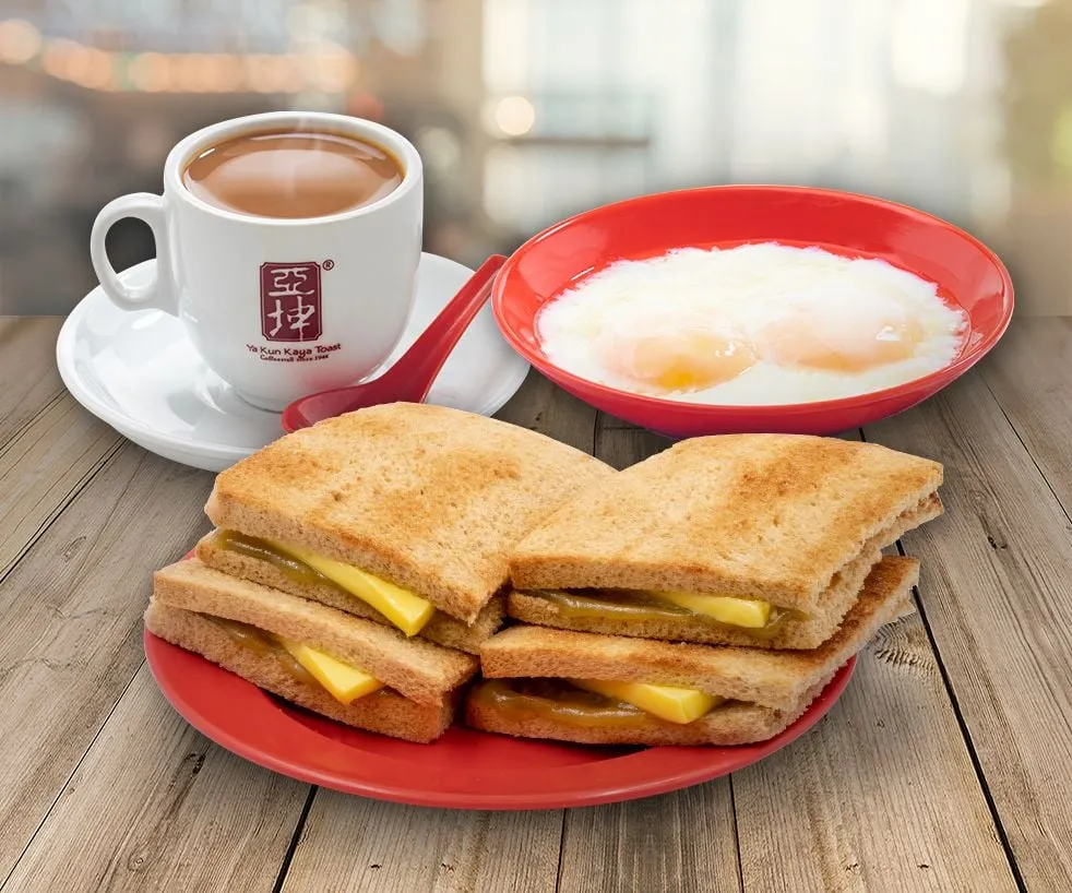 Bánh mì nướng Kaya và trứng lòng đào