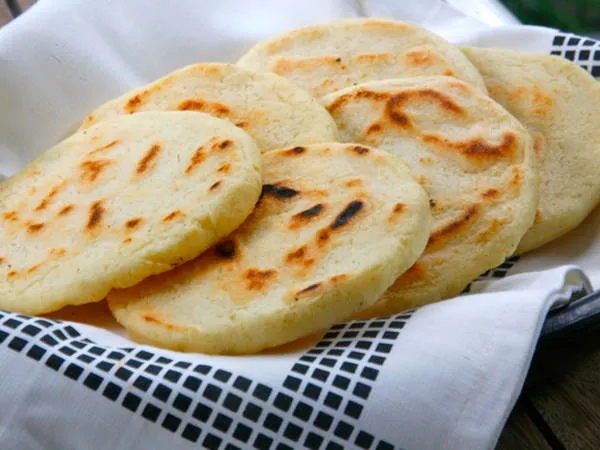 Bánh ngô Arepas