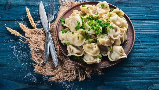 Bánh Pelmeni nhân thịt