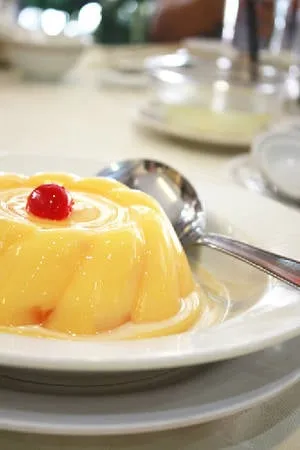 Bánh pudding hạnh nhân của Na Uy