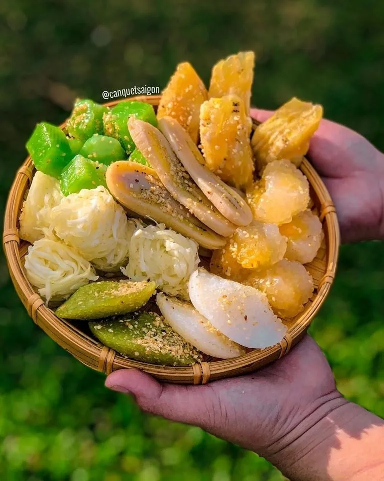 Bánh vỉa hè đa dạng