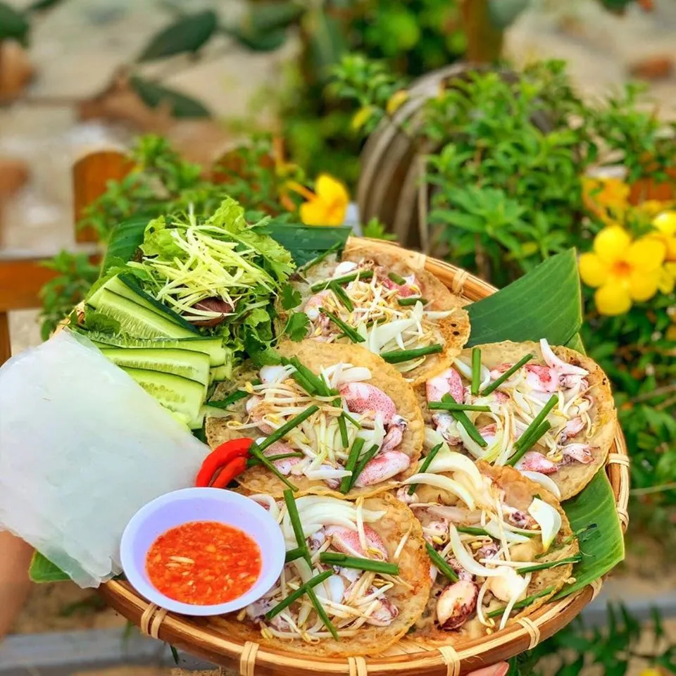 Bánh xèo mực Nha Trang