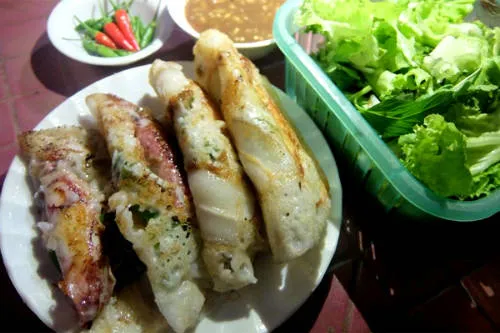 Bánh xèo mực tại Phú Yên. Ảnh: Thiện Nguyễn.