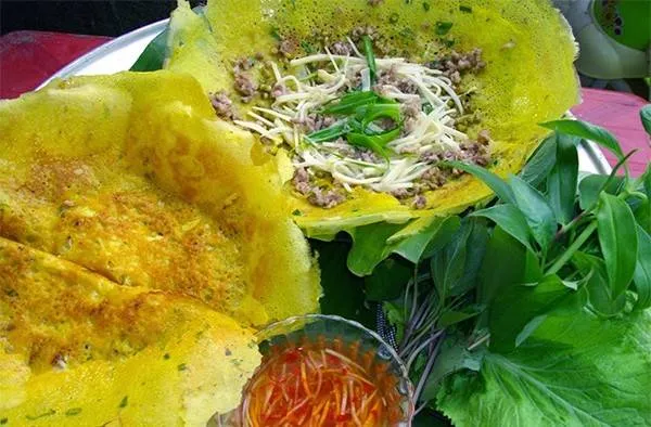 Bánh xèo ốc gạo đặc sản Bến Tre