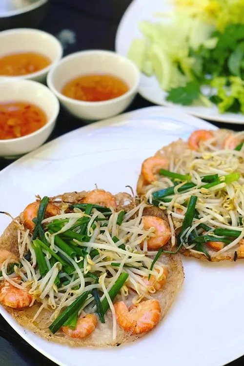 Bánh xèo tôm nhảy Quy Nhơn