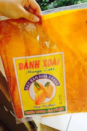 Bánh xoài là đặc sản nổi tiếng của Nha Trang.