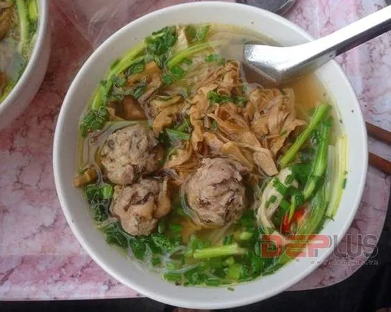 Bát bún gà mọc thơm ngon