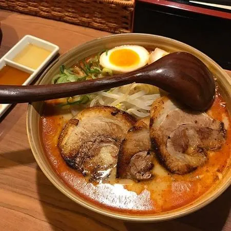 Bát mì Ramen hải sản tại Sen No Kaze.