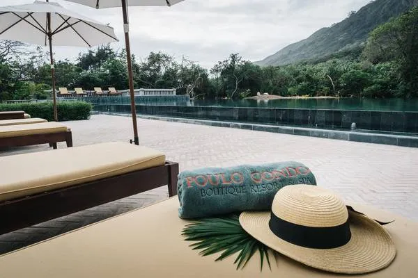 Bể bơi tại Poulo Condor Boutique Resort &amp; Spa